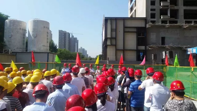 熱烈慶祝中博建設中堡子A區項目A3#樓順利封頂